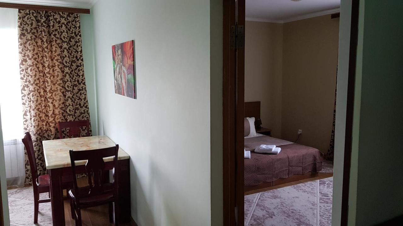 Chernivtsi Apartments מראה חיצוני תמונה